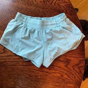 Lululemon Hotty Hot Shorts 2.5”